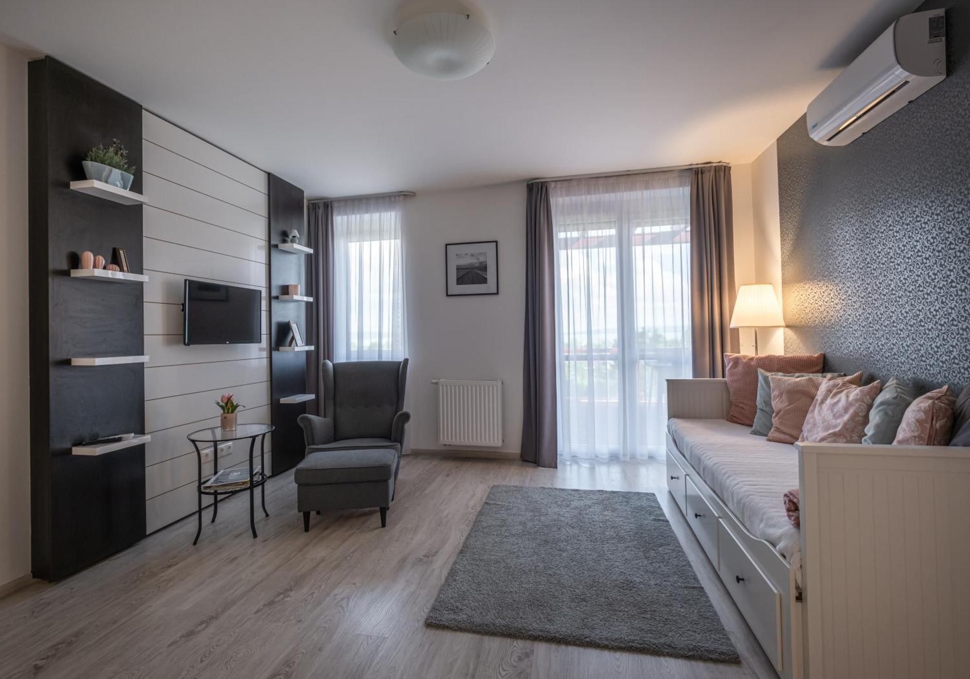 Aranymandula Apartmanok Балатонакали Экстерьер фото